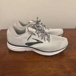 Brooks Men's White and Black Athletic Shoes